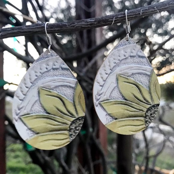Jewelry - Leather Sunflower Earrings - White